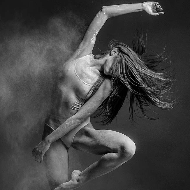 photographer-takes-powerful-portraits-of-professional-dancers
