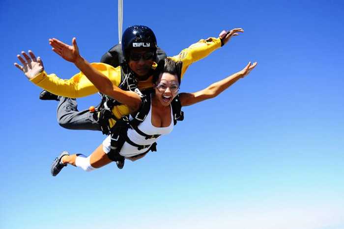 Skydiving with you partner in delhi