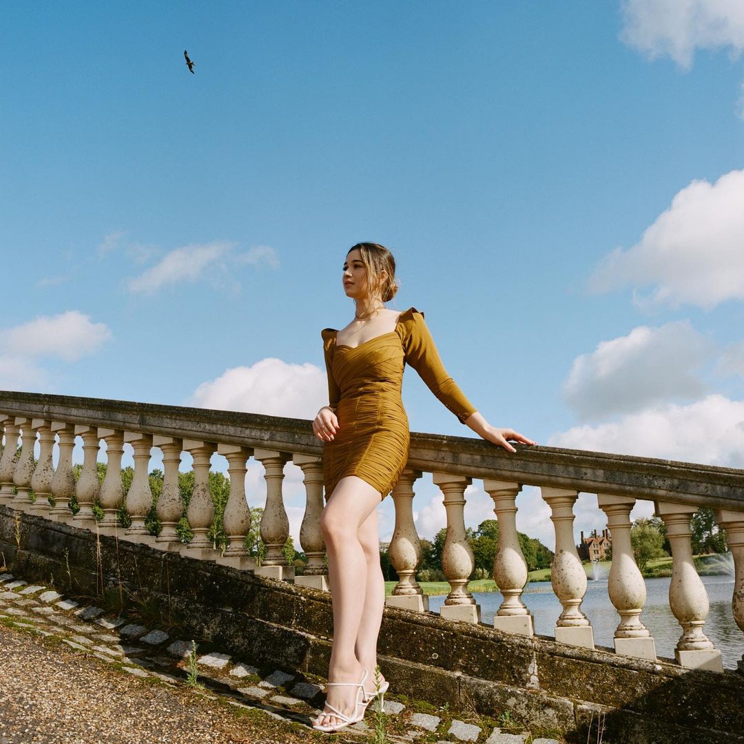 Sara Tendulkar Hot legs