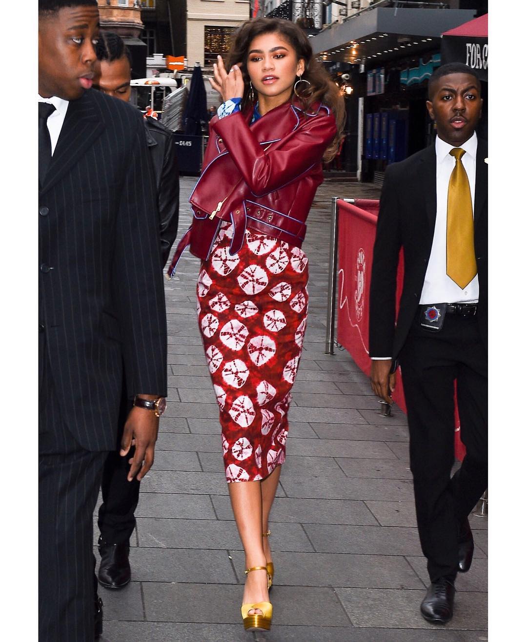 zendaya hot gracefull snap