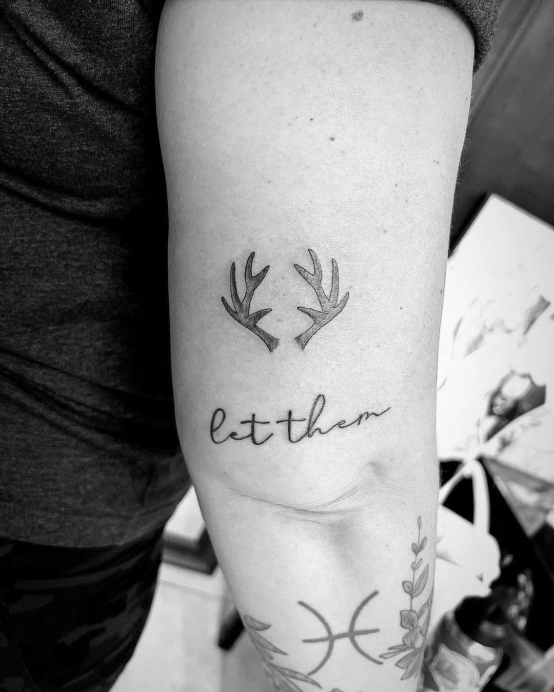 Let them tattoo on arms