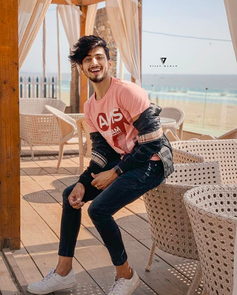 12 Male Female Tiktok Stars Famous In India