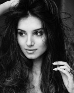 33 Stunning Hot Photos Of Tara Sutaria - ZestVine - 2025