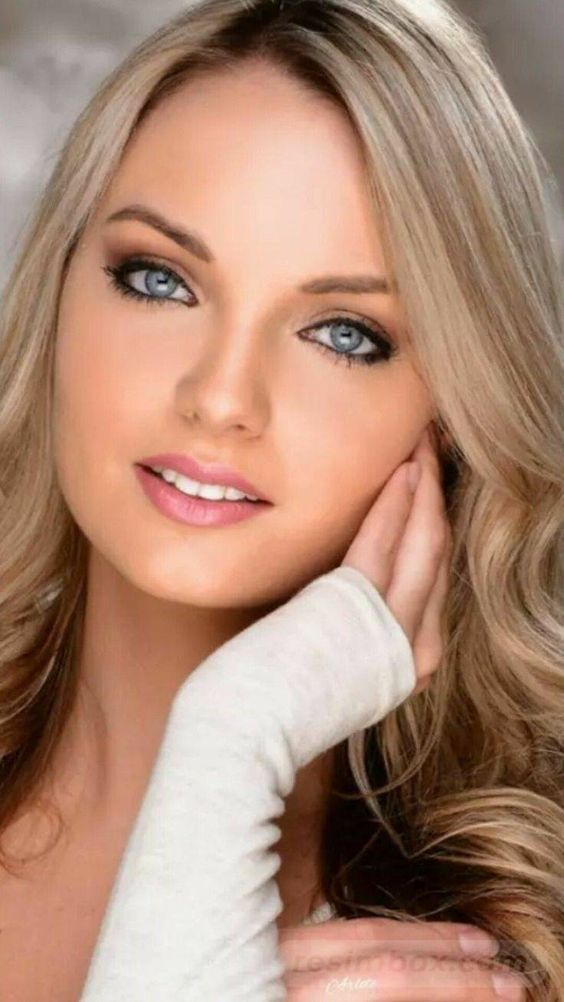 27 Gorgeous Girls With The Most Beautiful Eyes In The World - ZestVine ...
