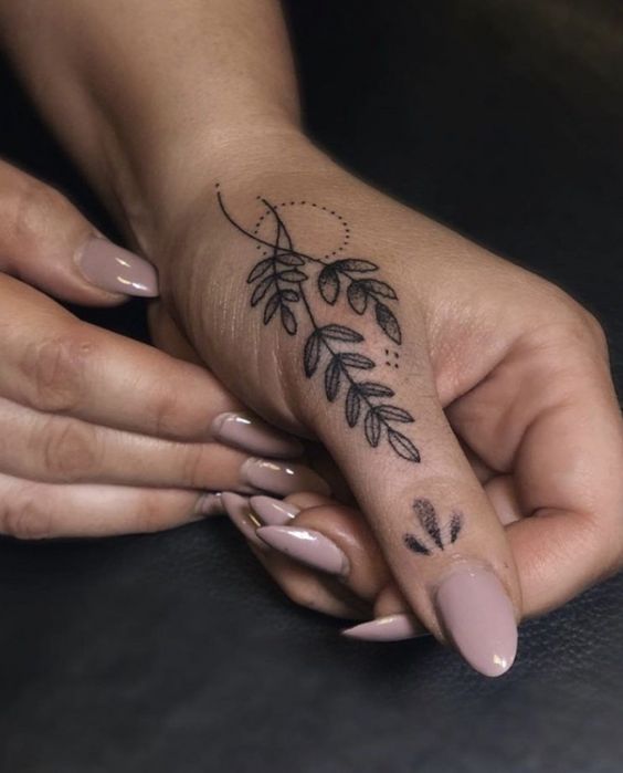 21 Trending Beautiful Hand Tattoos for Women - Female Tattoo Ideas -  ZestVine - 2023