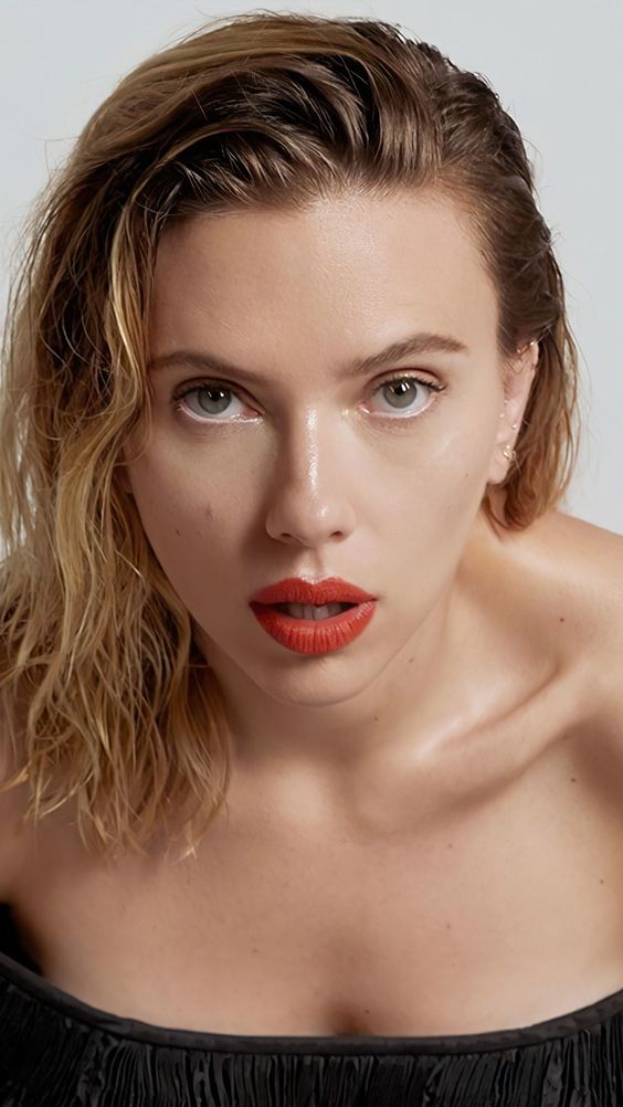 Scarlett-Johansson-hot photographs