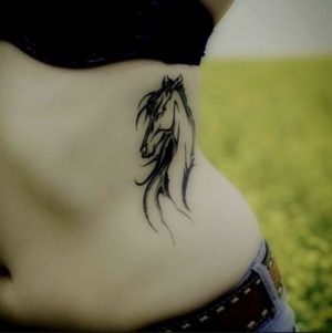 17 Pretty Side Tattoos for Women With Complete Guide - ZestVine - 2025