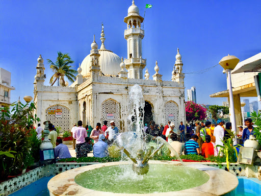 Places to visit in Mumbai Haji Ali Shrine