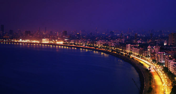 places to visit in mumbai -Marine Drive