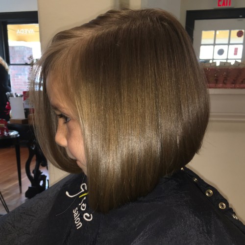 3-sleek-side-parted-bob-short haircuts-for-girls