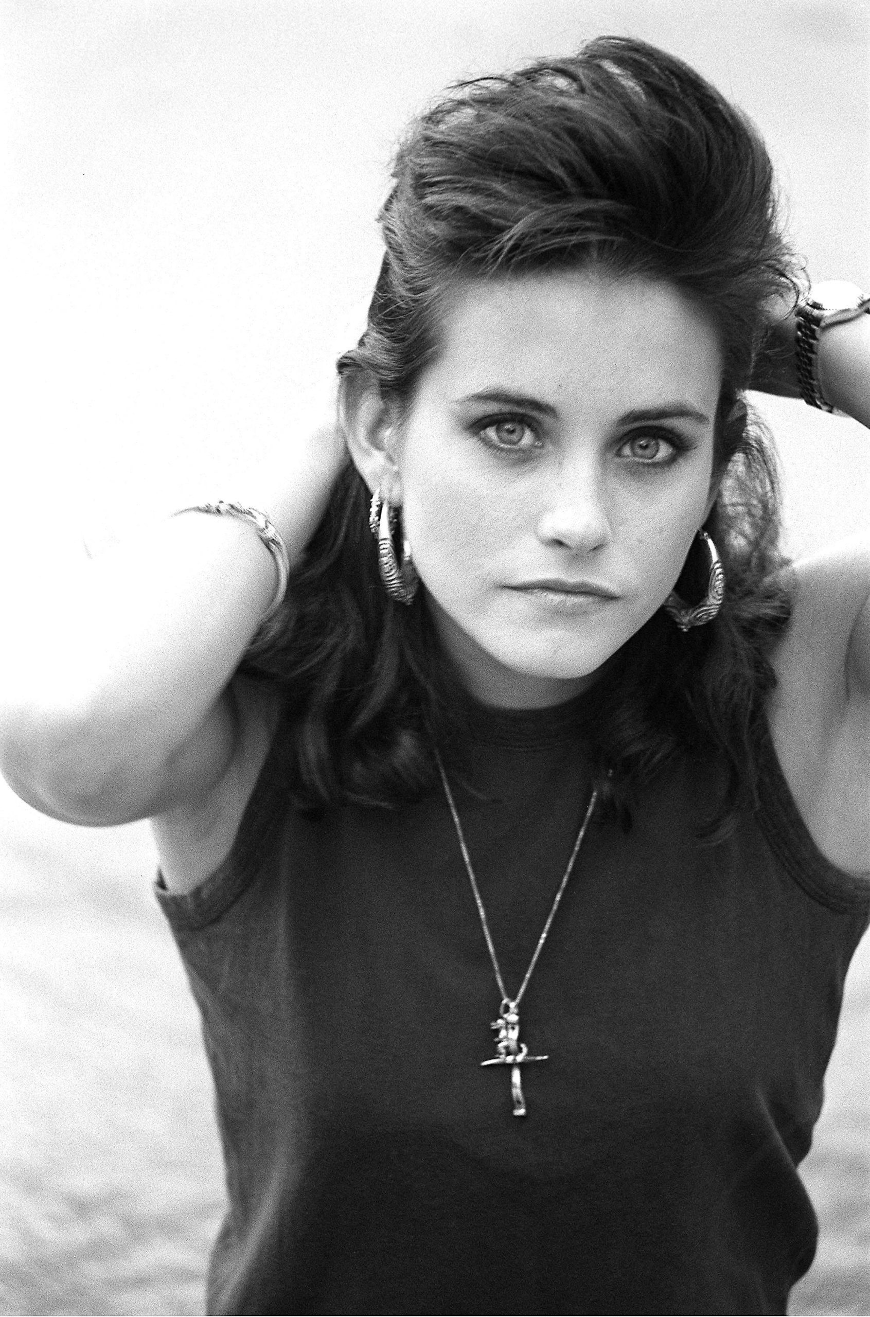 courteney cox hot young