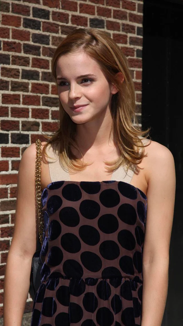 Emma Watson cute hot look