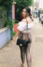 27 Sara Tendulkar's Hot & Glamorous Pics, You Might Not Seen Before