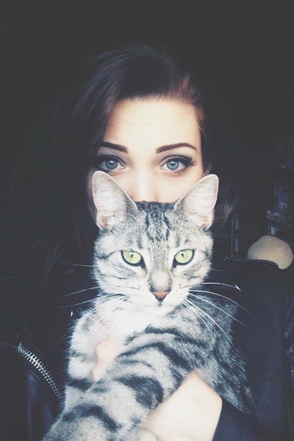 Selfie Poses For Girls with pet