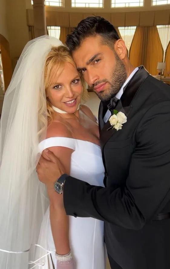 Britney Spears marries Sam Asghari 4