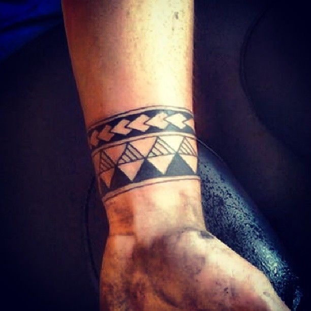 tribal-wrist-tattoos for men