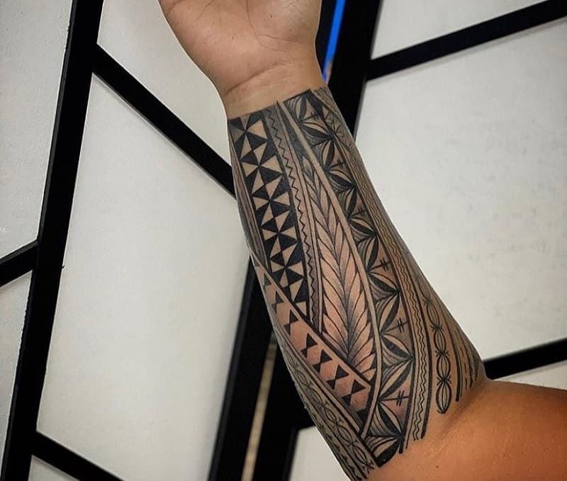 half-sleeve-Tribal tattoos-for-men-