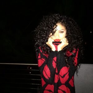 41+ Zendaya's Hot Pictures & Outfits Will Make Your Day - Page 2 of 3