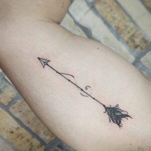 43 Best Arrow Tattoos for Women - ZestVine - 2024