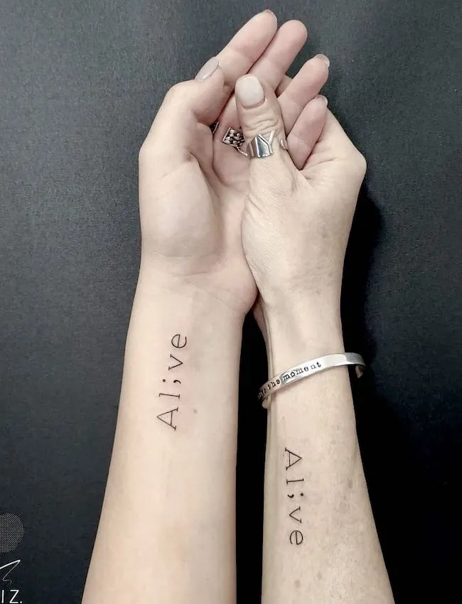 Alive-matching-wrist-Mother Daughter Tattoos