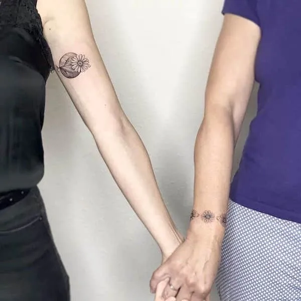 Matching-flowers-Mother Daughter Tattoos