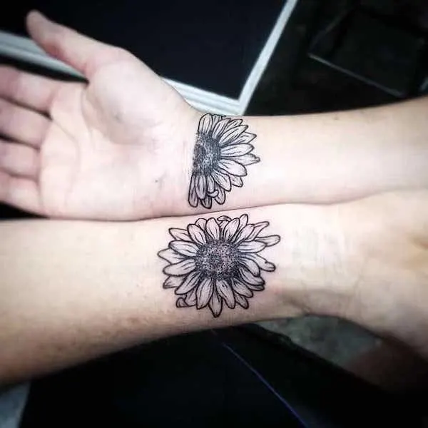 Meaningful-flower-tattoos-Mother Daughter Tattoos