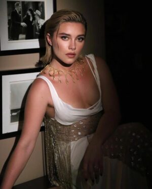 27 Hot Pictures of Florence Pugh, British Actress - ZestVine - 2023