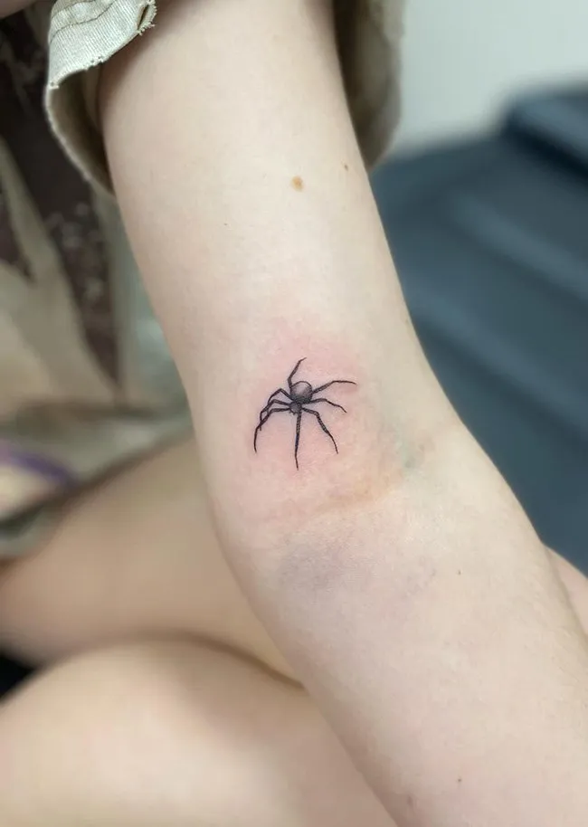spider tattoo for girls 1