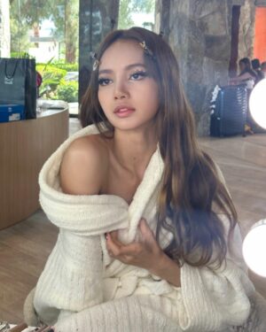 45 Cute & Hot Pics of Lisa Manoban from Blackpink - Know About Her