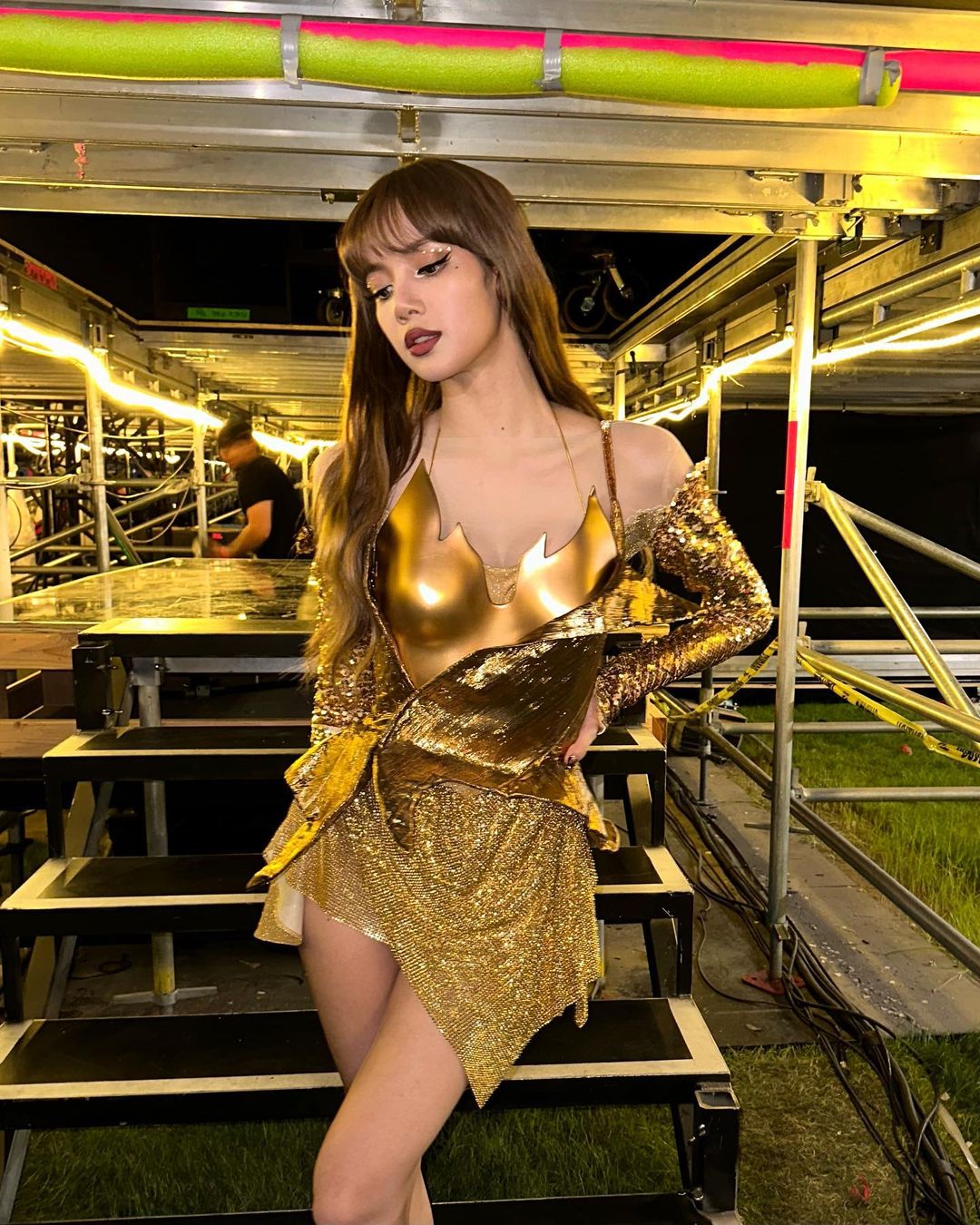 Lisa Thai Rapper golden dress
