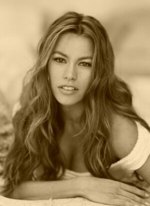 29+ Sofia Vergara's Young Teen Pictures Straight From Her Album