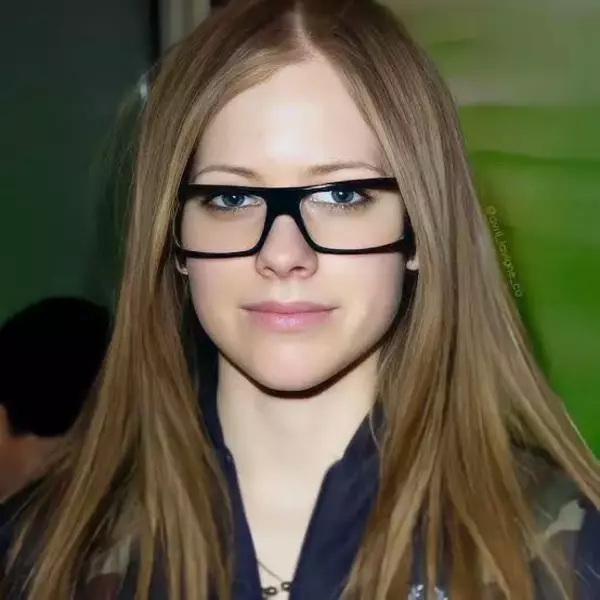 Avril Lavigne without Makeup