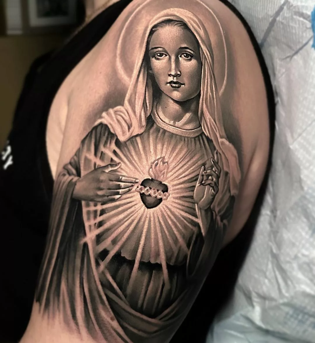 31 Inspiring Virgin Mary Tattoo Ideas with Meaning & Significance ...